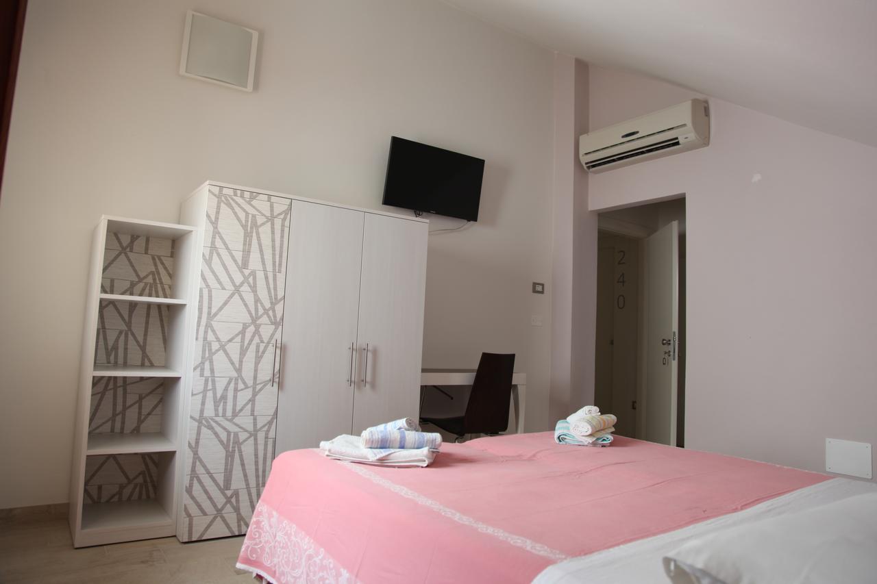 Hotel Silver Rimini Eksteriør billede